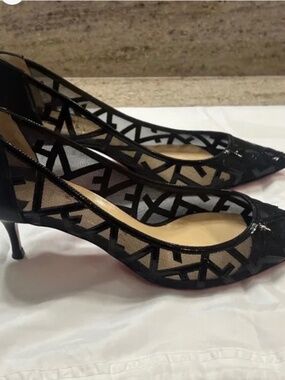 Like NEW!! 🌷Christian Louboutin Tititata 55 Kitten Heels Size 39 EU